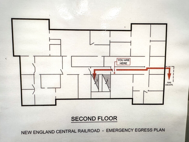 More Photos Of 2 Federal St, Saint Albans Specialty For Sale