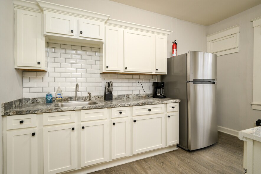 More Photos Of 60 N Willett St, Memphis Apartments For Sale