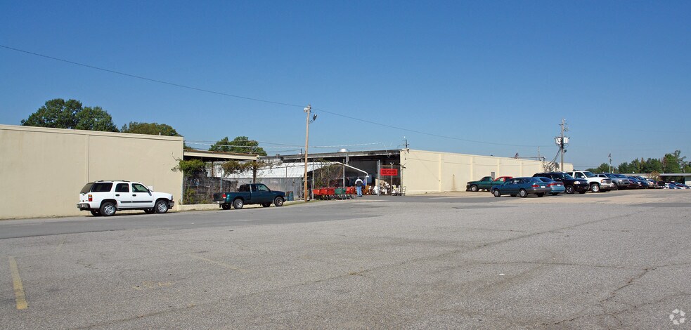 More Photos Of 6301 Forbing Rd, Little Rock Distribution For Lease