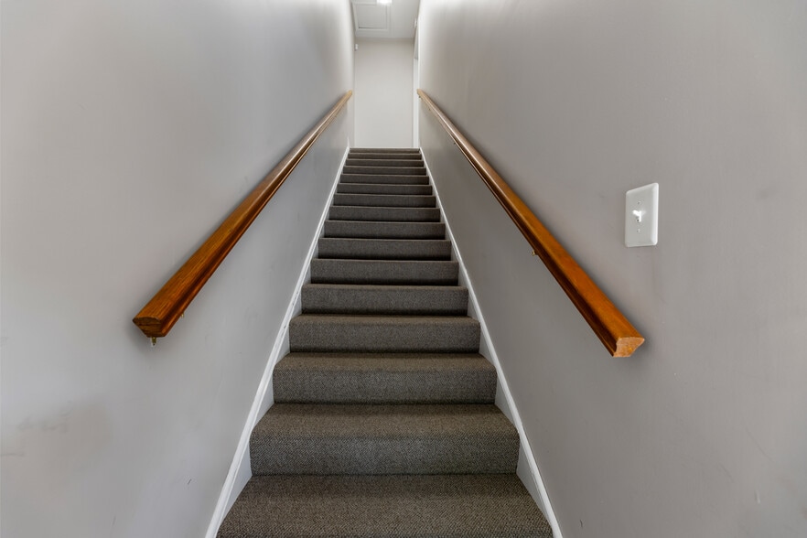 More Photos Of 5885 Allentown Rd, Suitland Office For Lease