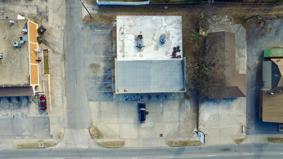 More Photos Of 2920 Grand Ave, Fort Smith Freestanding For Lease