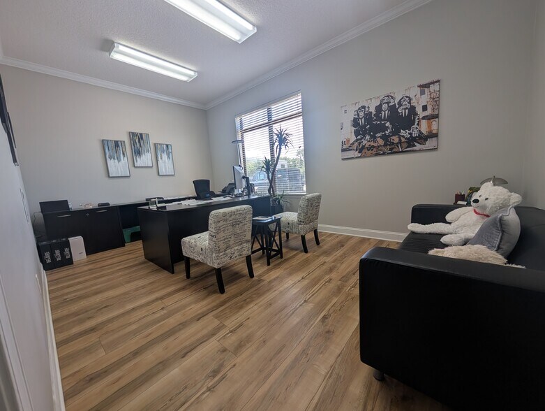 More Photos Of 1629 Race Track Rd, Jacksonville Loft Creative Space For Lease