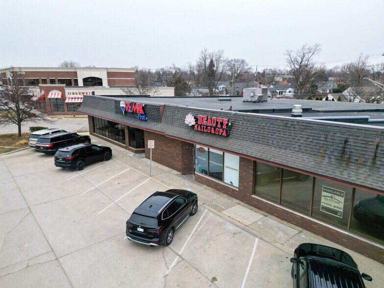 More Photos Of 32778-32782 Woodward Ave, Royal Oak General Retail For Sale