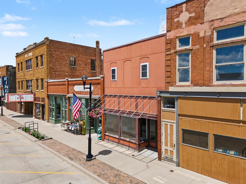 More Photos Of 726 12th St, Belle Plaine Specialty For Sale