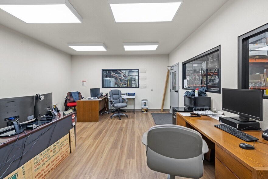 More Photos Of 4659 Wildwood Ln, Springdale Industrial For Lease