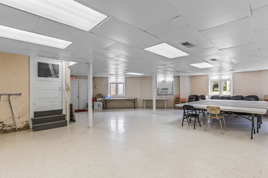 More Photos Of 408 W Main St, Park Hills Religious Facility For Sale