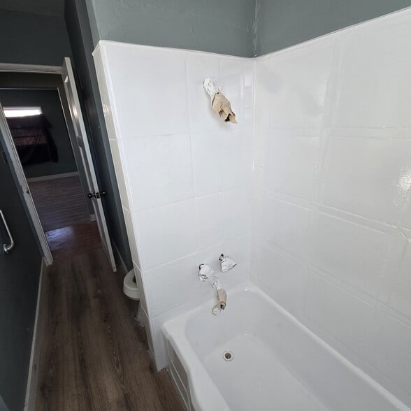 More Photos Of 15709 Bellflower Blvd, Bellflower General Retail For Sale