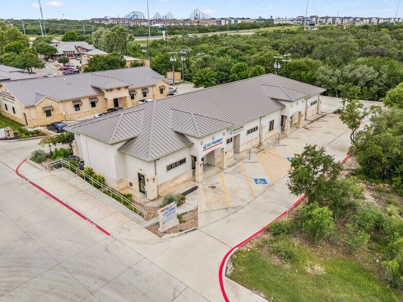 More Photos Of 2003 Rogers Rd, San Antonio Medical For Lease