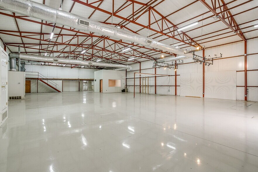 More Photos Of 10450 E Bankhead Hwy, Aledo Flex For Sale