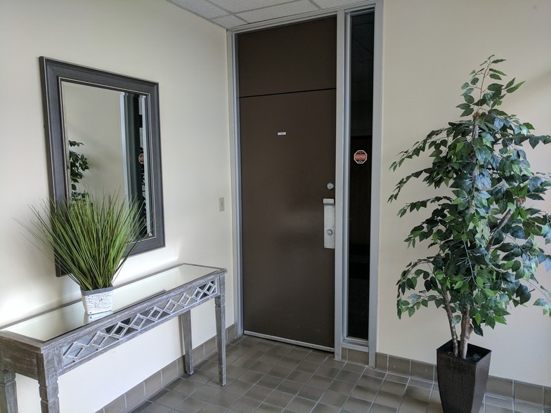More Photos Of 202 Twin Oaks Dr E, Syracuse Office For Lease