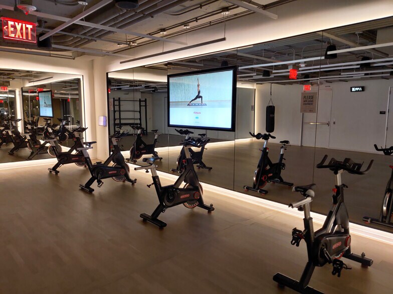 More Photos Of 1201 New York Ave NW, Washington Office For Lease