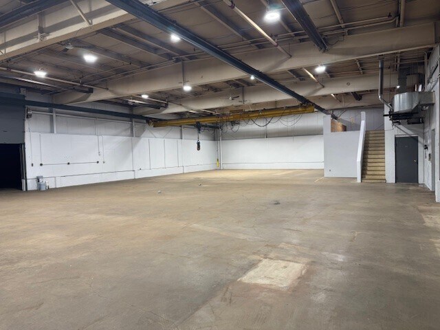 More Photos Of 5906 Prairie St, Weston Office For Lease