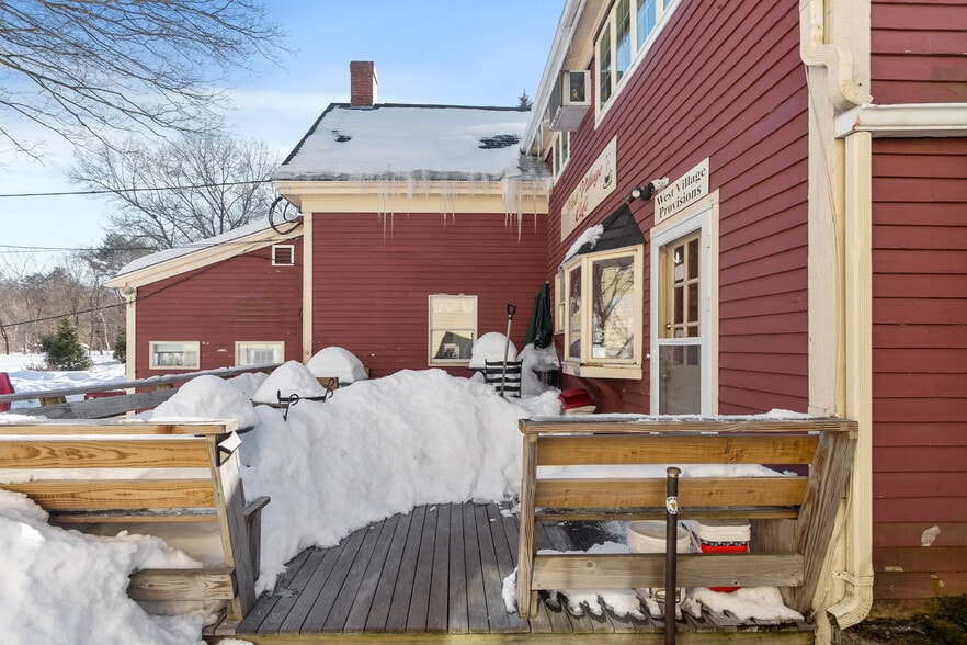 More Photos Of 561 Main St, Boxford General Retail For Sale