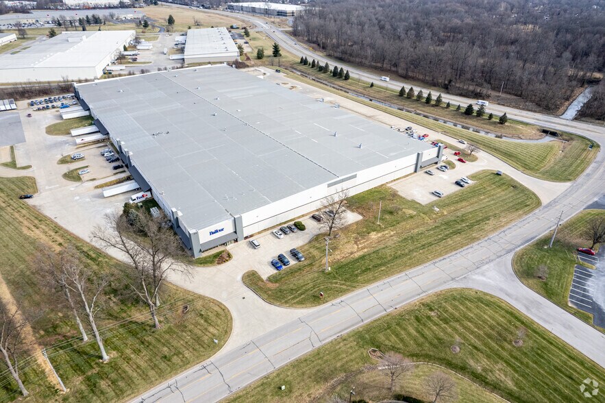 More Photos Of 7101 Intermodal Dr, Louisville Warehouse For Lease