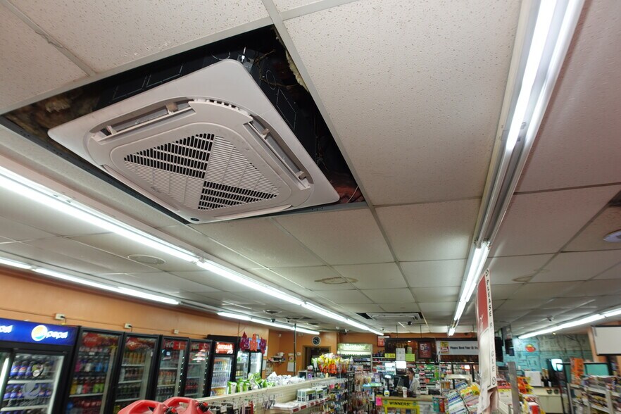 More Photos Of 600 Chestnut St, Kulpmont Service Station For Sale