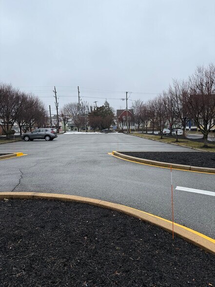 More Photos Of 15 Ashley Pl, Wilmington Office For Lease