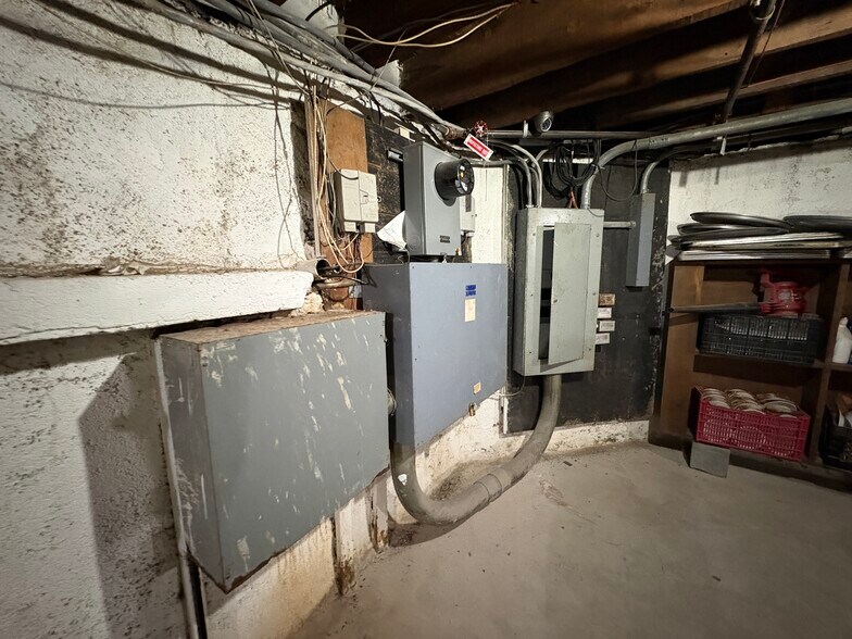 More Photos Of 762 Roebling Ave, Trenton General Retail For Sale