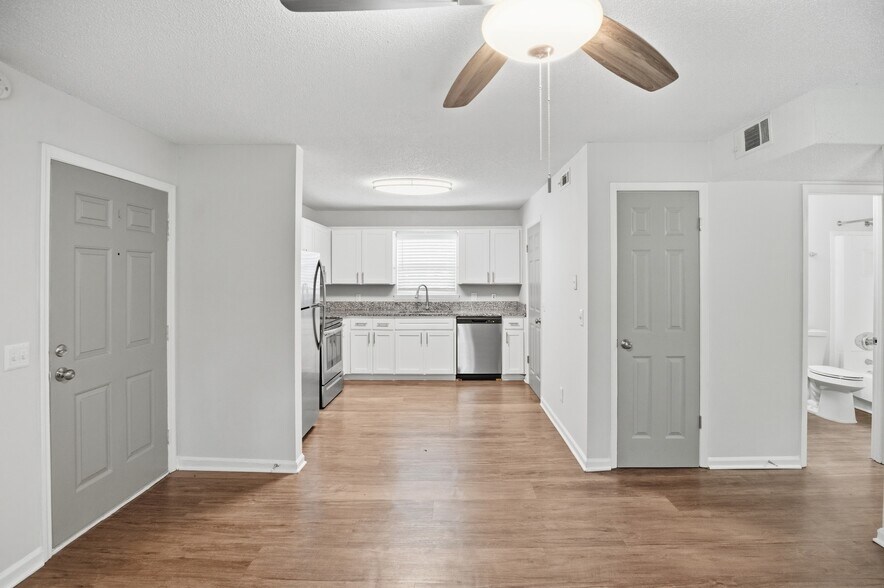 More Photos Of 403 3rd St NE, Alabaster Apartments For Sale