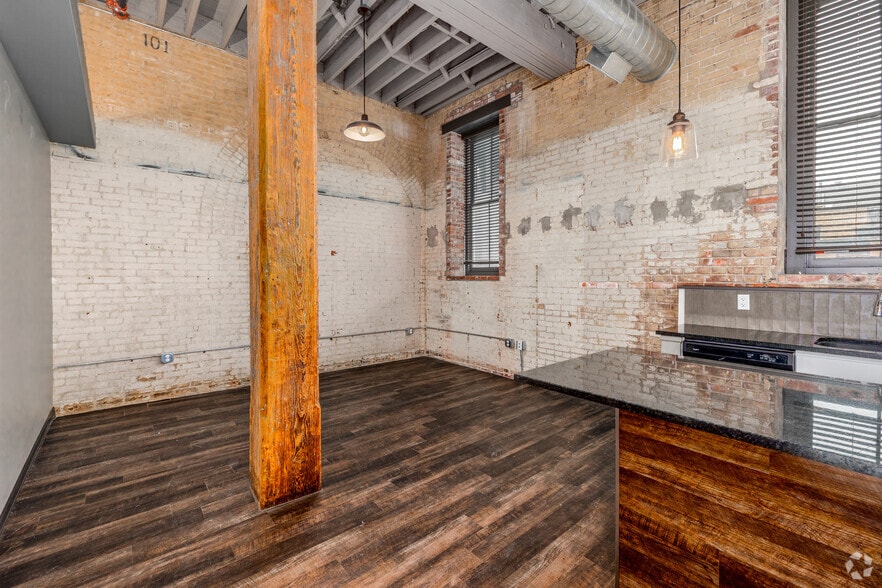 More Photos Of 619 E William St, Wichita Apartments For Sale