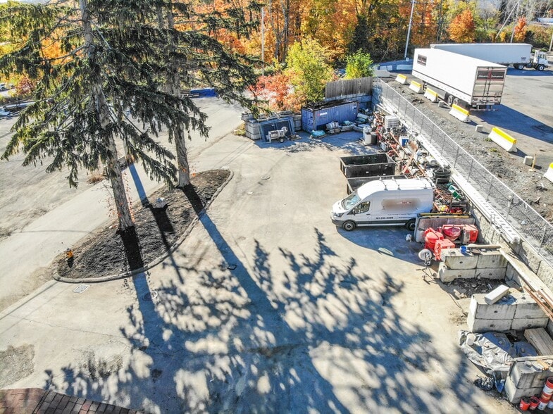 More Photos Of 25 Popes Ln, Danvers Flex For Sale