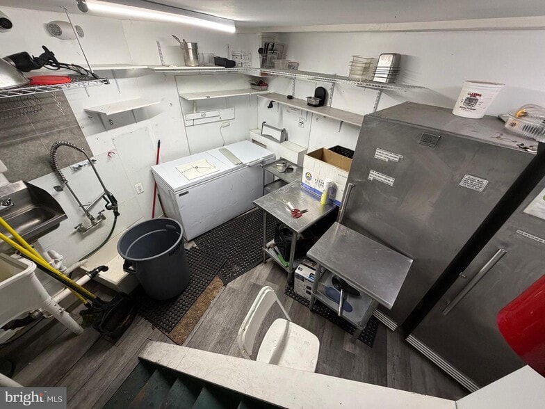 More Photos Of 2101 Reed St, Philadelphia Freestanding For Sale