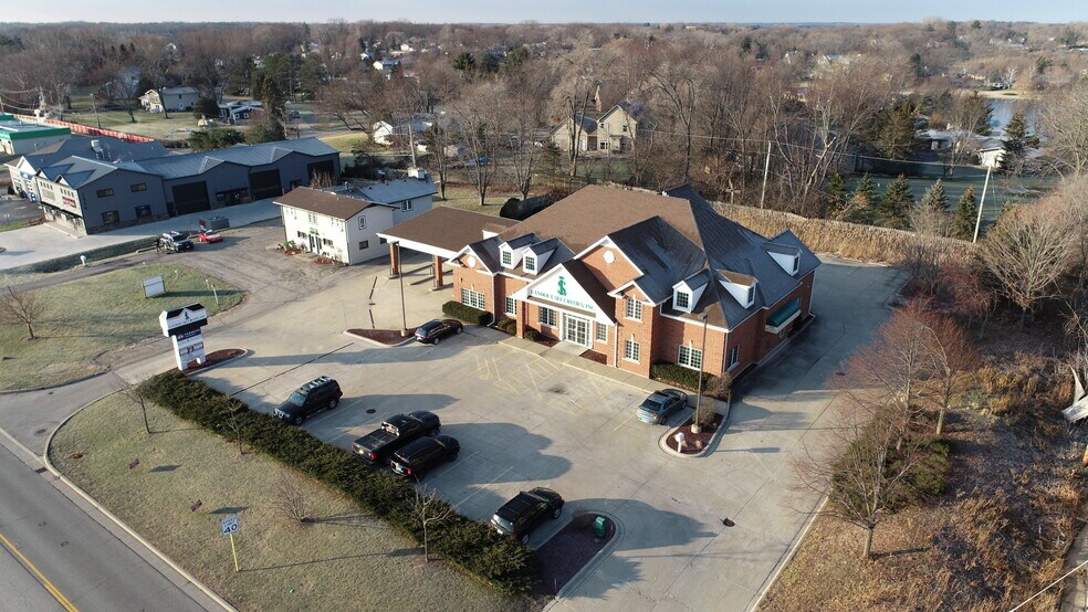 More Photos Of 41412 N Route 83, Antioch Office For Sale