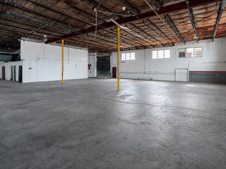 More Photos Of 455 E 10th Ave, Hialeah Warehouse For Sale