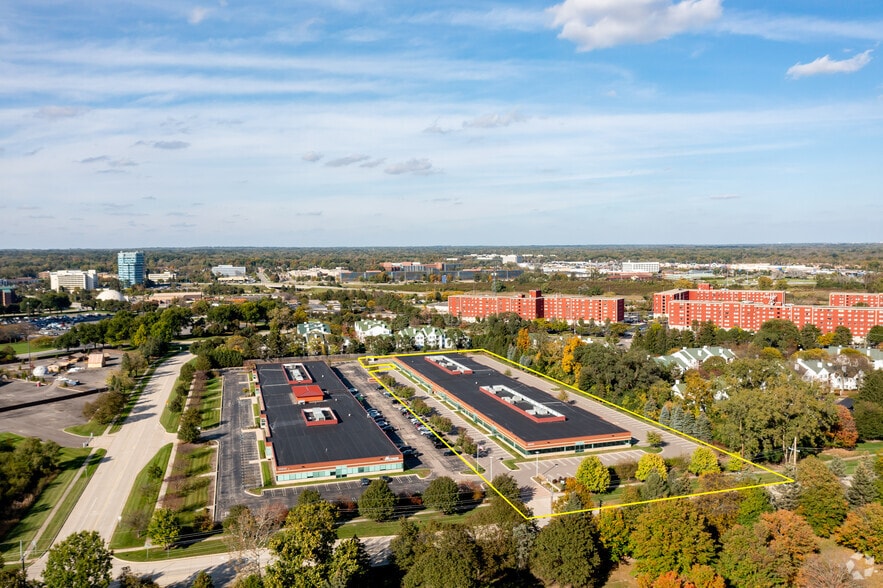 More Photos Of 25510 W 11 Mile Rd, Southfield Research And Development For Lease