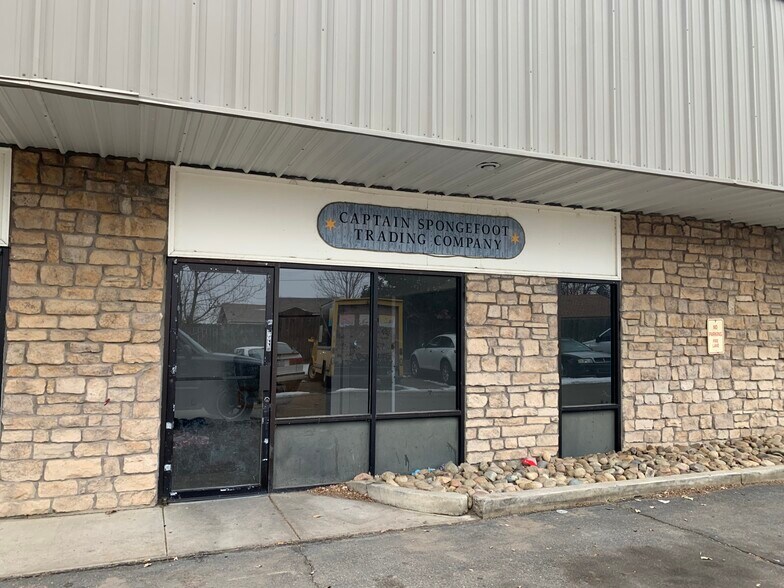 More Photos Of 2200 Chambers Rd, Aurora Warehouse For Lease