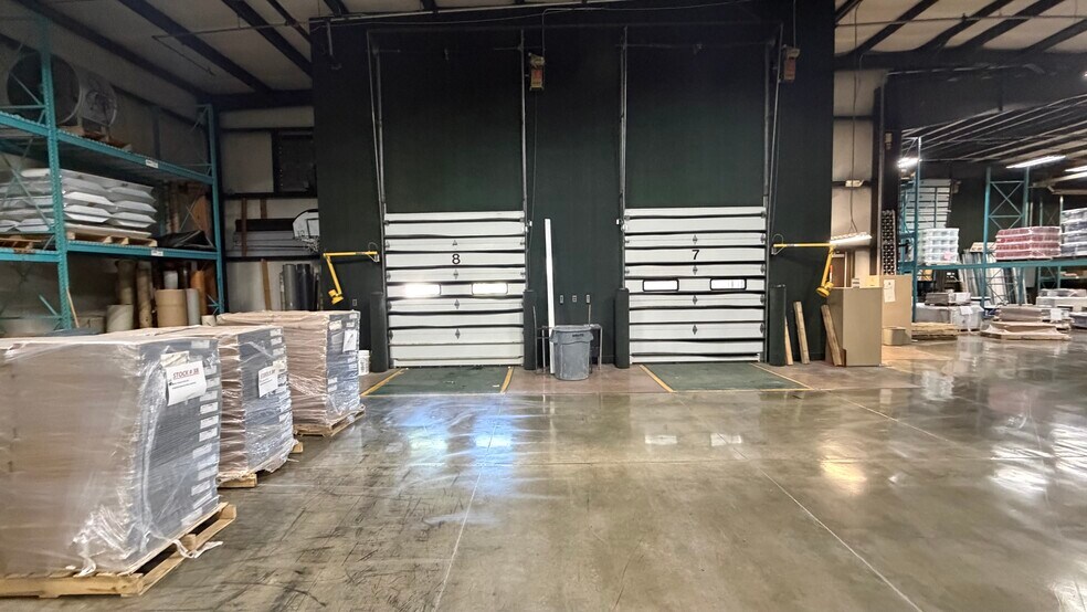 More Photos Of 5201 S 19th St, Lincoln Warehouse For Sale