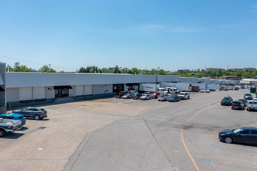 More Photos Of 3310-3422 Ambrose Ave, Nashville Unknown For Lease