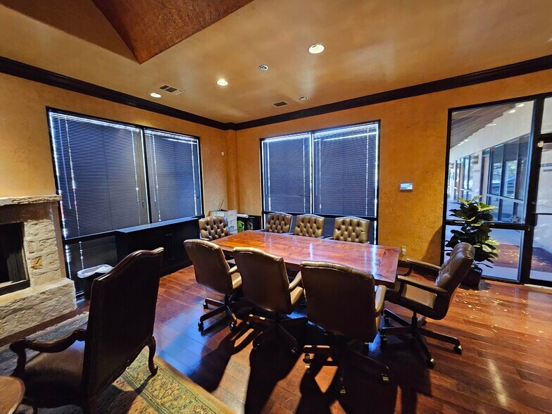 More Photos Of 1802 NW Military Hwy, San Antonio Office For Lease