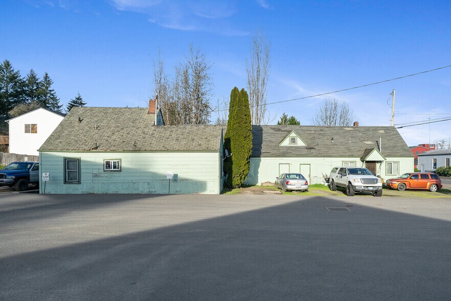 Primary Photo Of 764 NE Main St, Willamina Manufactured Housing Mobile Home Park For Sale