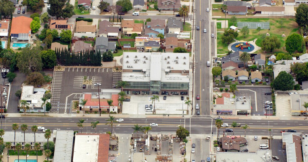 More Photos Of 2413 Pacific Coast Hwy, Lomita General Retail For Lease