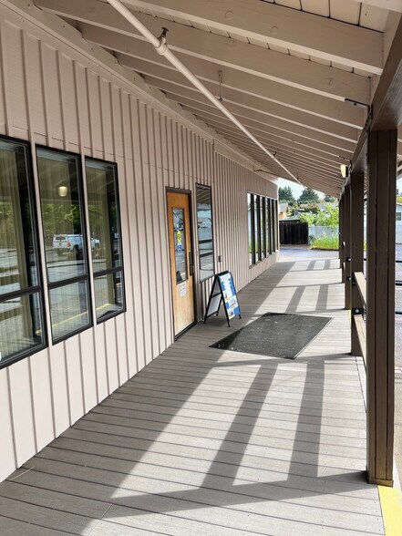 More Photos Of 1219 Applegate St, Philomath Medical For Sale