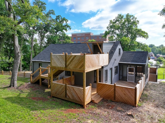 More Photos Of 307 N Weisgarber Rd, Knoxville Office For Sale