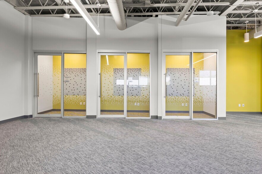 More Photos Of 6398 Cindy Ln, Carpinteria Office For Sale