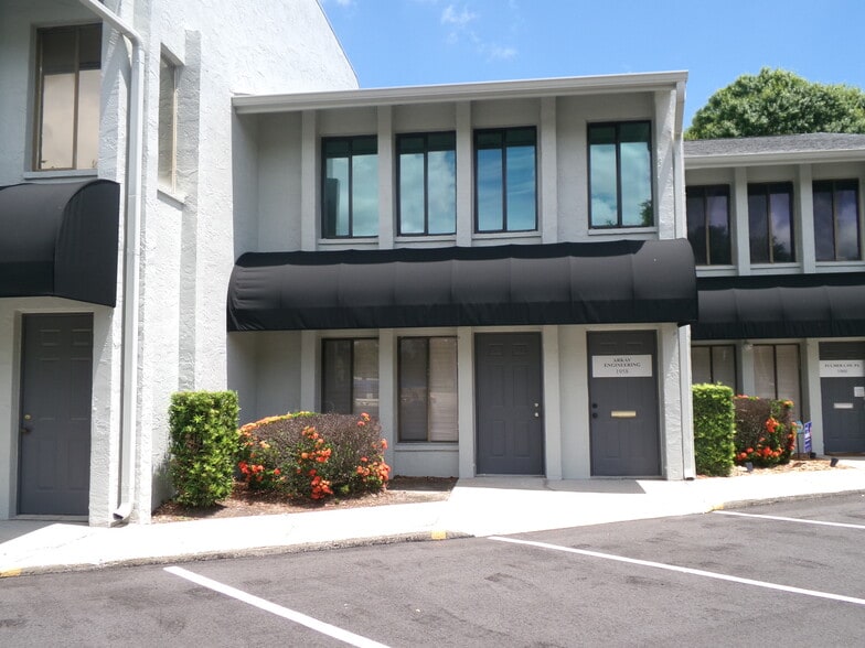 More Photos Of 1940-1964 E Edgewood Dr, Lakeland Office For Sale