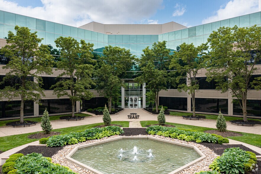 More Photos Of 8845 Governors Hill Dr, Cincinnati Office For Lease