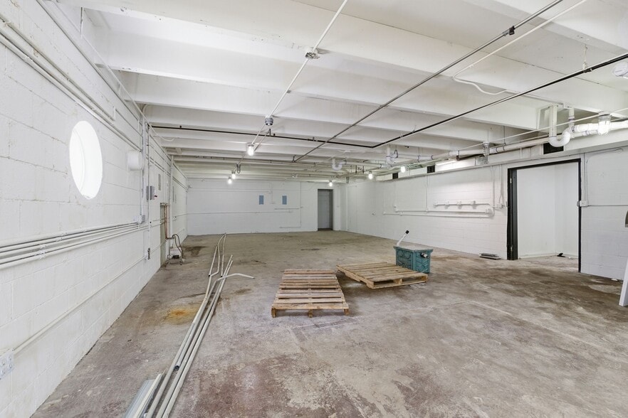 More Photos Of 1404-1406 McGavock Pike, Nashville General Retail For Lease