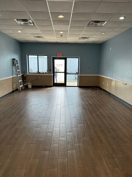 More Photos Of 1309 S Salisbury Blvd, Salisbury Restaurant For Lease
