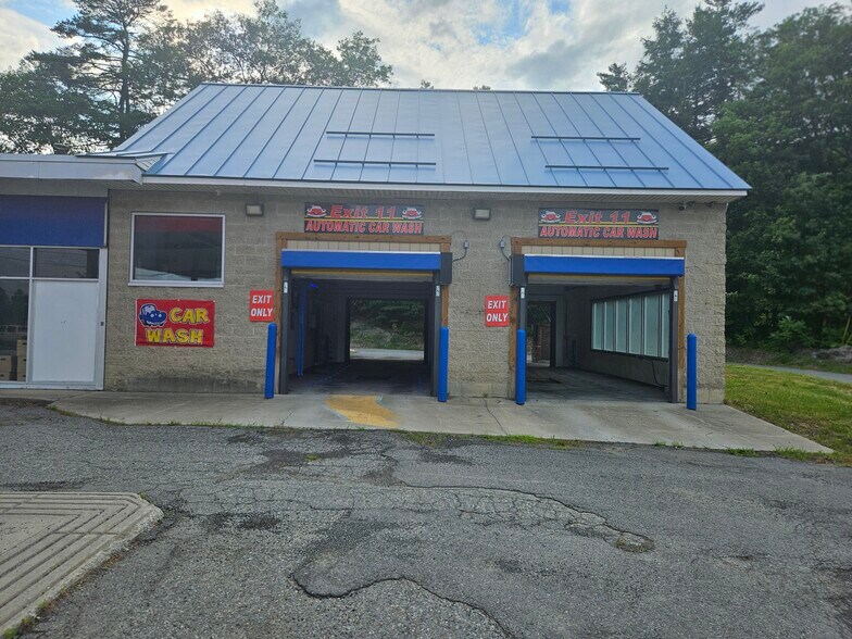 More Photos Of 1049 N Main St, White River Junction General Retail For Sale