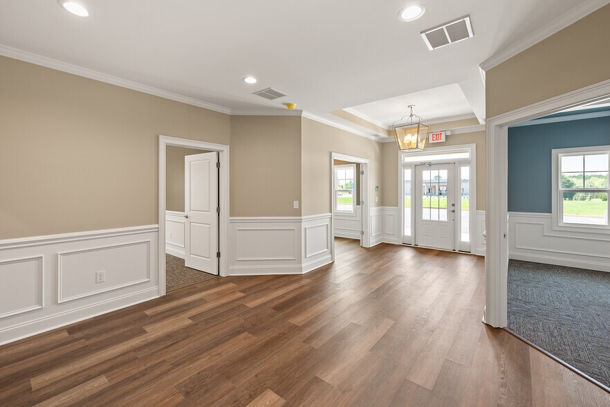 More Photos Of 1060 Garland Dr, Bogart Unknown For Lease