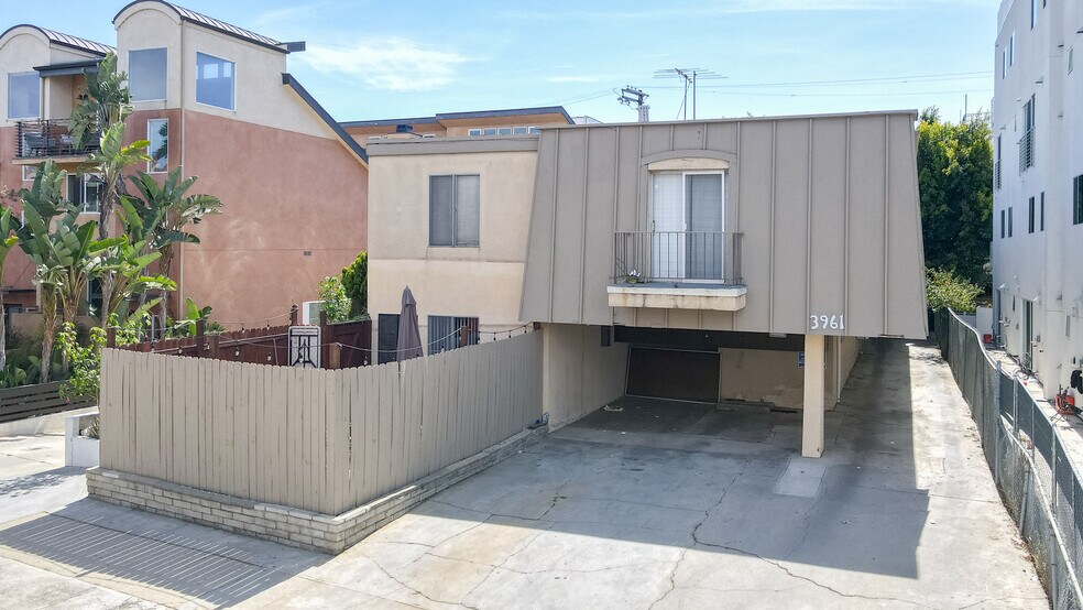 More Photos Of 3961 Moore St, Los Angeles Apartments For Sale