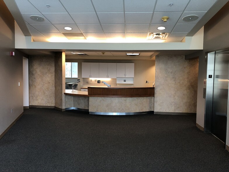More Photos Of 5847 NE 122nd Ave, Portland Medical For Lease