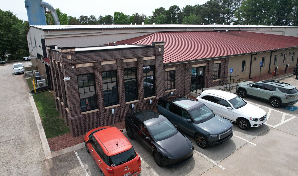More Photos Of 850 Univeter Rd, Canton Warehouse For Lease