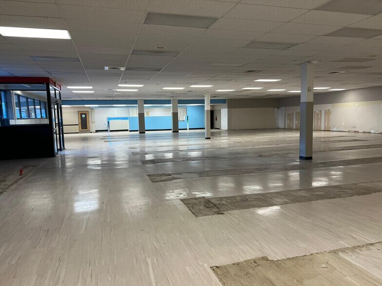 More Photos Of 8 S Main St, Terryville Unknown For Lease