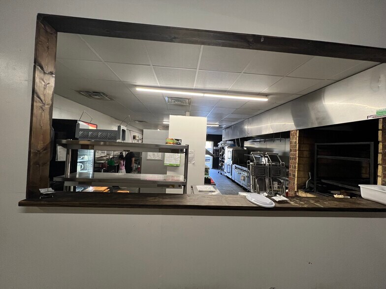 More Photos Of 11532 Chapman Hwy, Seymour Restaurant For Lease