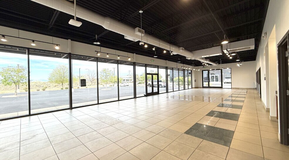More Photos Of 2930 S Havana St, Aurora Auto Dealership For Lease