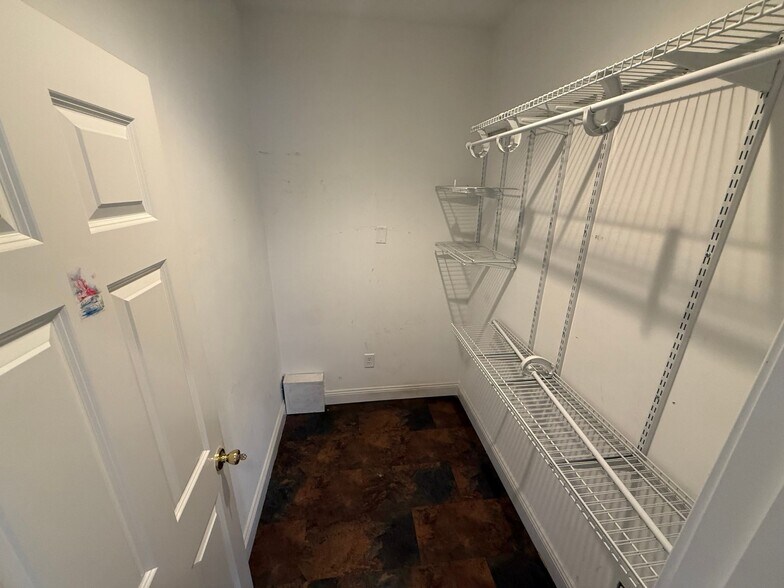 More Photos Of 2290 Foxon Rd, North Branford Storefront Retail Office For Lease